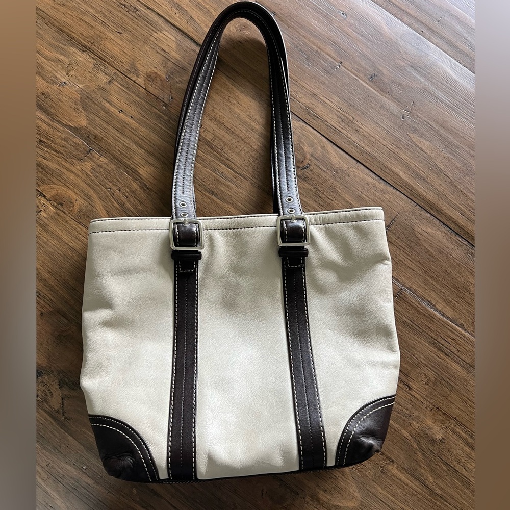 Classic Coach Purse